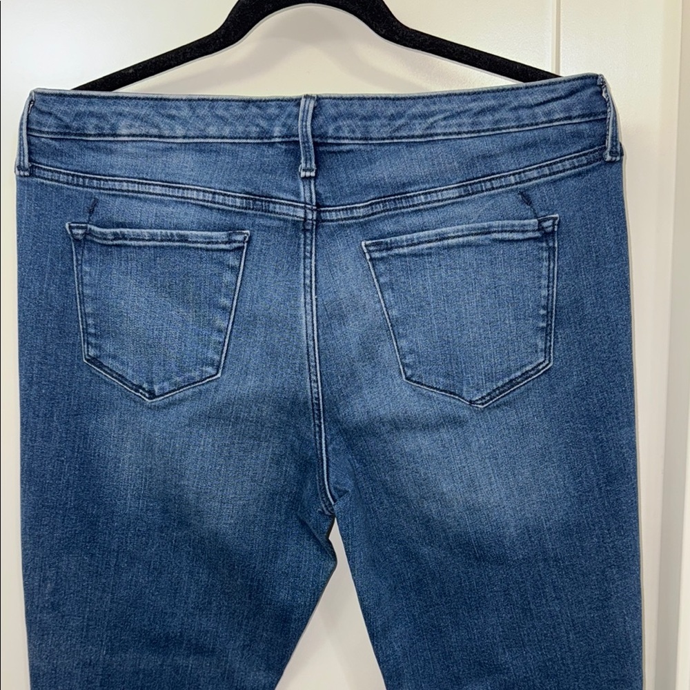 Mossimo Mid Rise Blue Jean  Womens size 14R/32 Distressed Light Blue - Picture 9 of 11